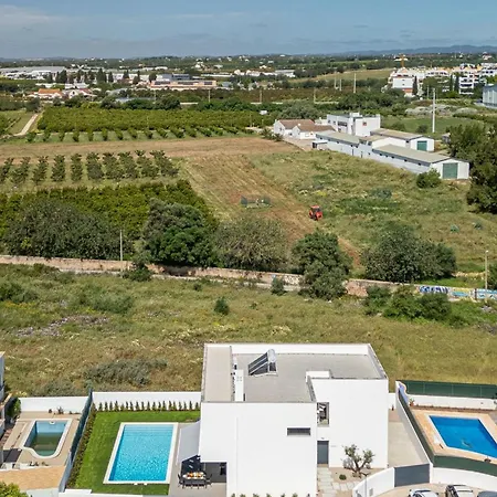Mia, Quinta Da Foz *